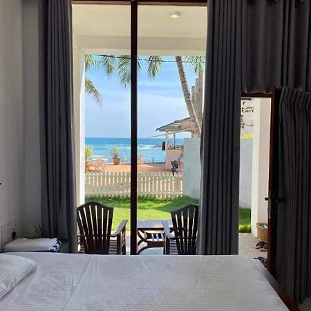 Turtle Beach House Batigama Exterior photo
